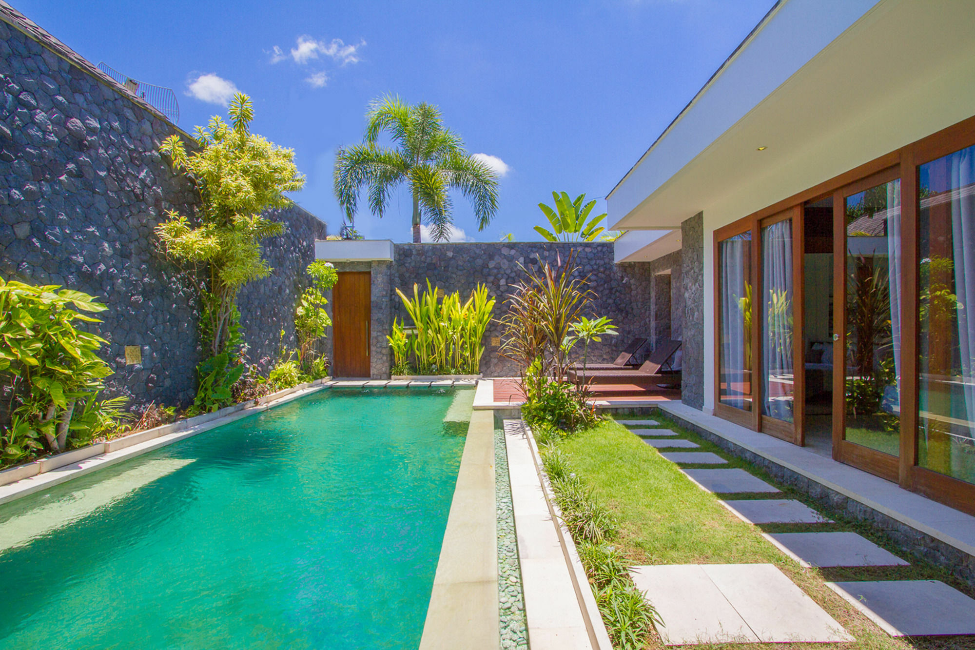 סמיניאק Vishuddha Ajna Villa - Outstanding 2 Bdr Villa - Great Location! מראה חיצוני תמונה