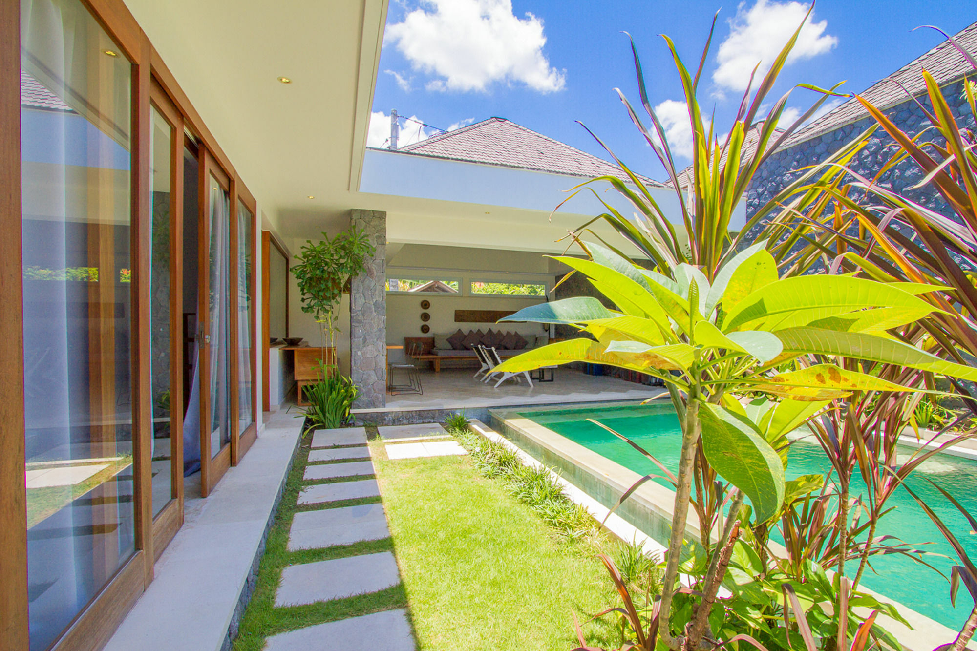 סמיניאק Vishuddha Ajna Villa - Outstanding 2 Bdr Villa - Great Location! מראה חיצוני תמונה